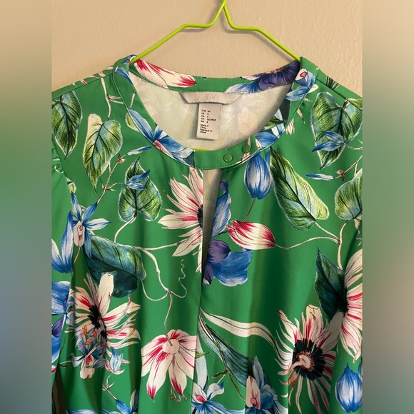 H&M floral dress perfect - Picture 8 of 9